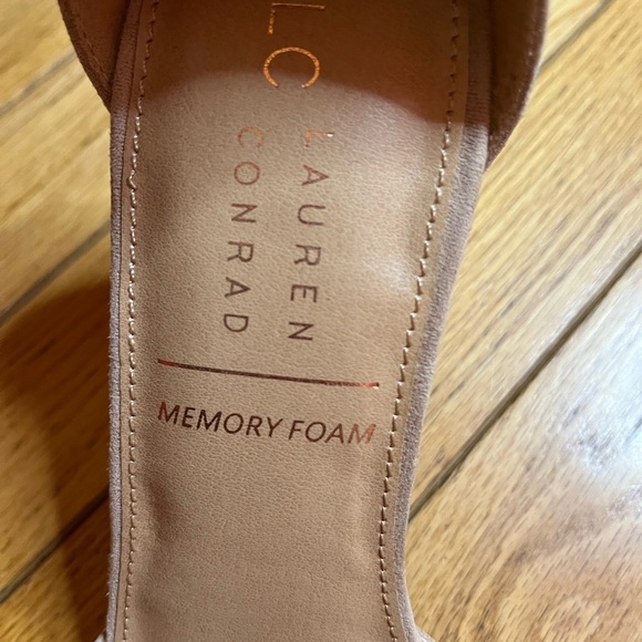 LC Lauren Conrad Hydrangea Womens High Heels Gold and Glitter Suede Size 10 - Picture 5 of 7